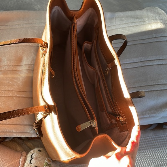 Authentic Michael Kors purse double strap brown - Picture 2 of 4